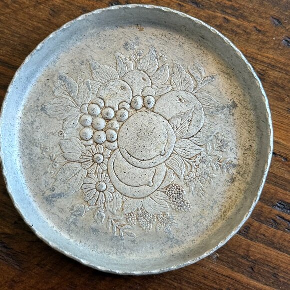Aluminum Antique Coaster - 3" - Picture 1 of 7